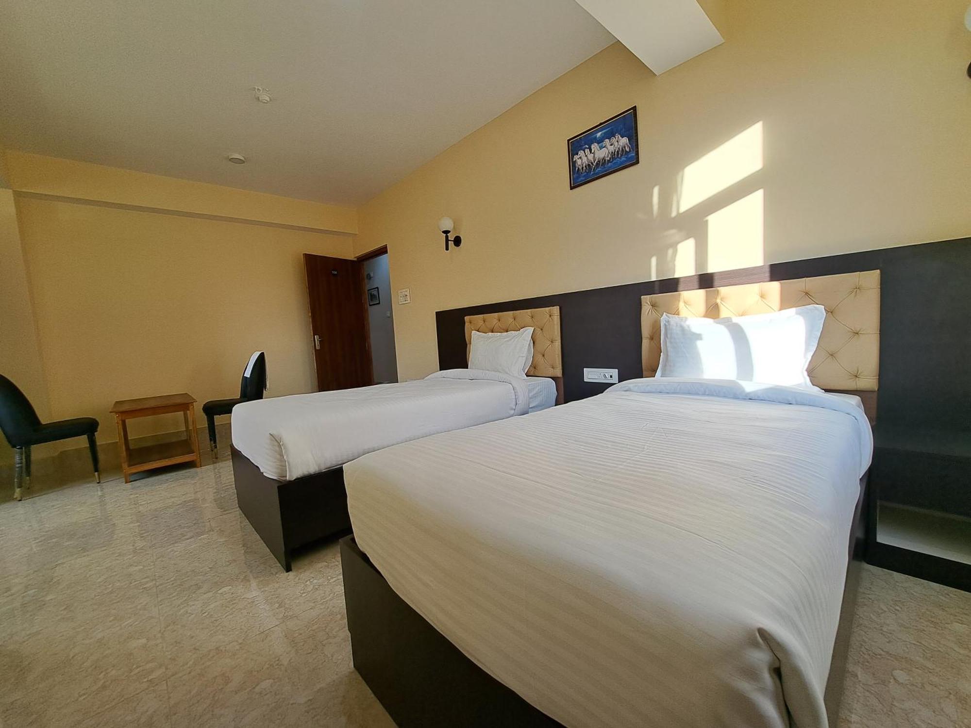 Snow White Retreat Hotel And Restaurant Gangtok Buitenkant foto