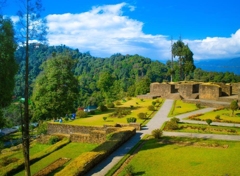 Snow White Retreat Hotel And Restaurant Gangtok Buitenkant foto